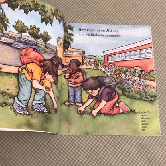 NWOT - KINDERGARTEN A B C BY JACQUELINE ROGERS CELEBRATING EACH LETTER - #286 - Picture 7 of 13